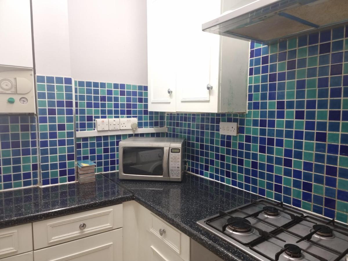 Beautiful 2 Bedroom Flat In Frampton Street * London